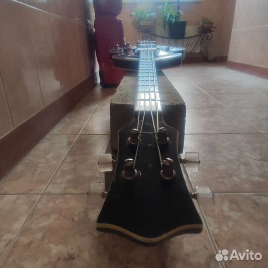 Коллекционная гитара 70-х, полуакустический бас