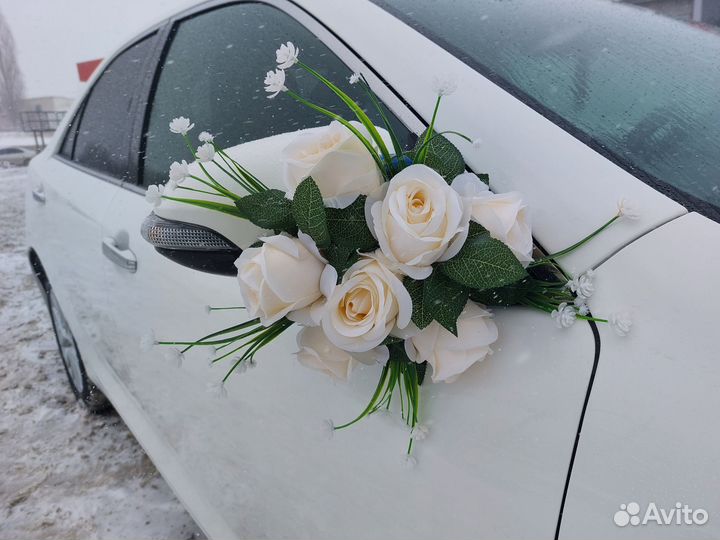 Свадебные украшения на машину
