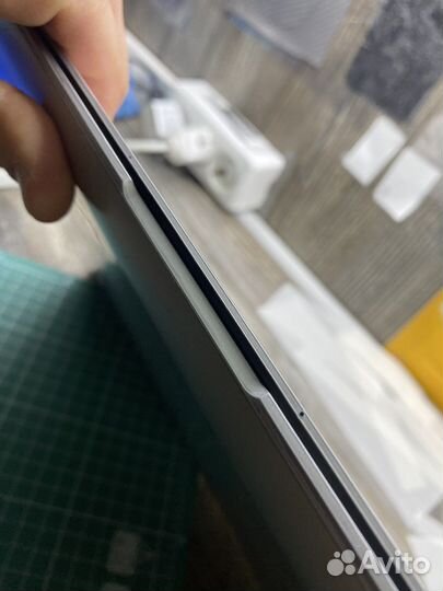 Защитная полиуретановая пленка на Макбук