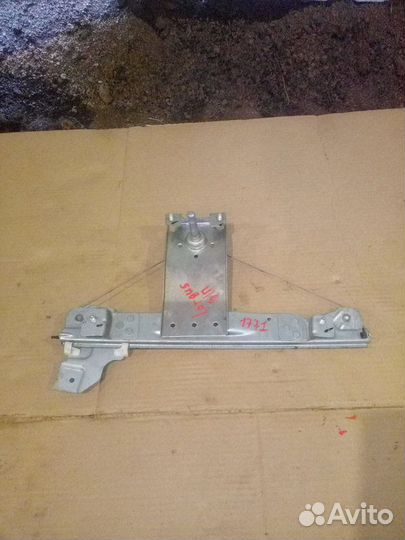 Стеклоподъемник механ. задний правый ваз (LADA) Largus