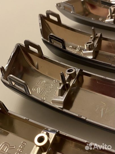 Молдинги решётки радиатора Suzuki Vitara