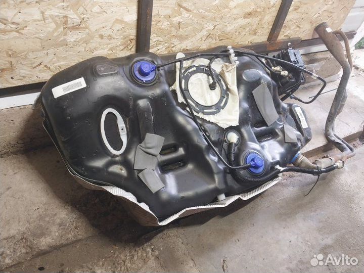 Бак топливный Chevrolet Cruze седан 1.6 F16D3 2010