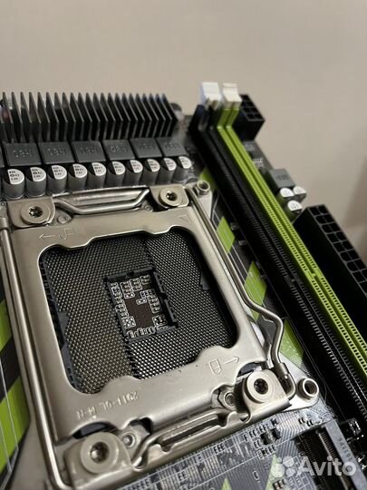 X79 / Материнская плата / на ремонт