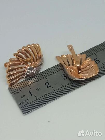 Золотые серьги