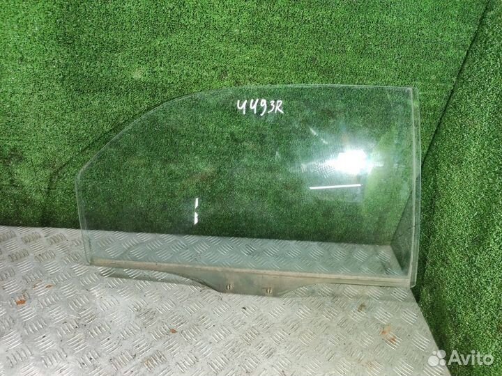 Стекло боковой двери Mazda 626 (1992-1997)