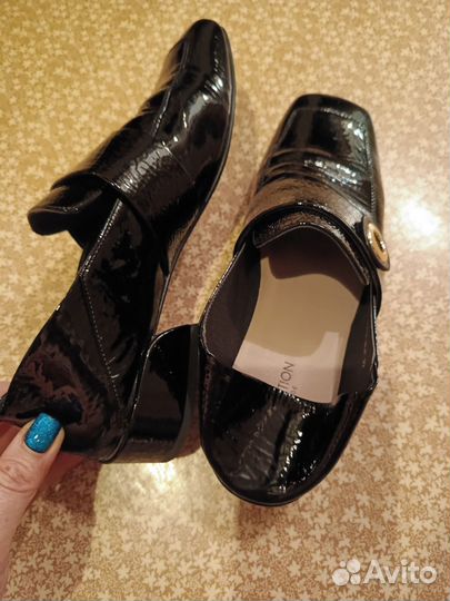 Туфли женские 39 размер черные кожаные