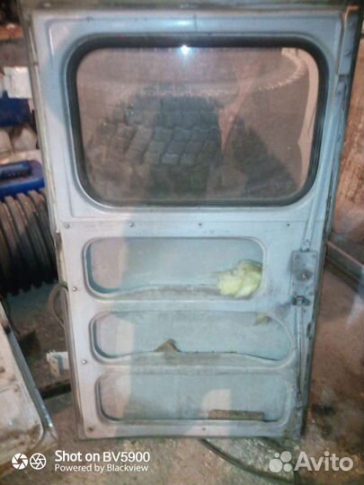 Продам двери УАЗ 452 буханка