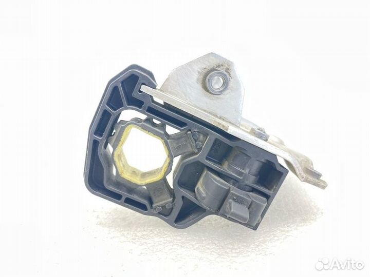 Кронштейн радиатора передний правый Bmw 7-Series