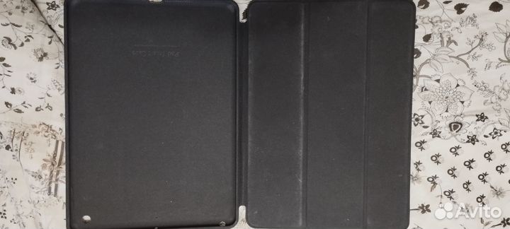Чехол на iPad