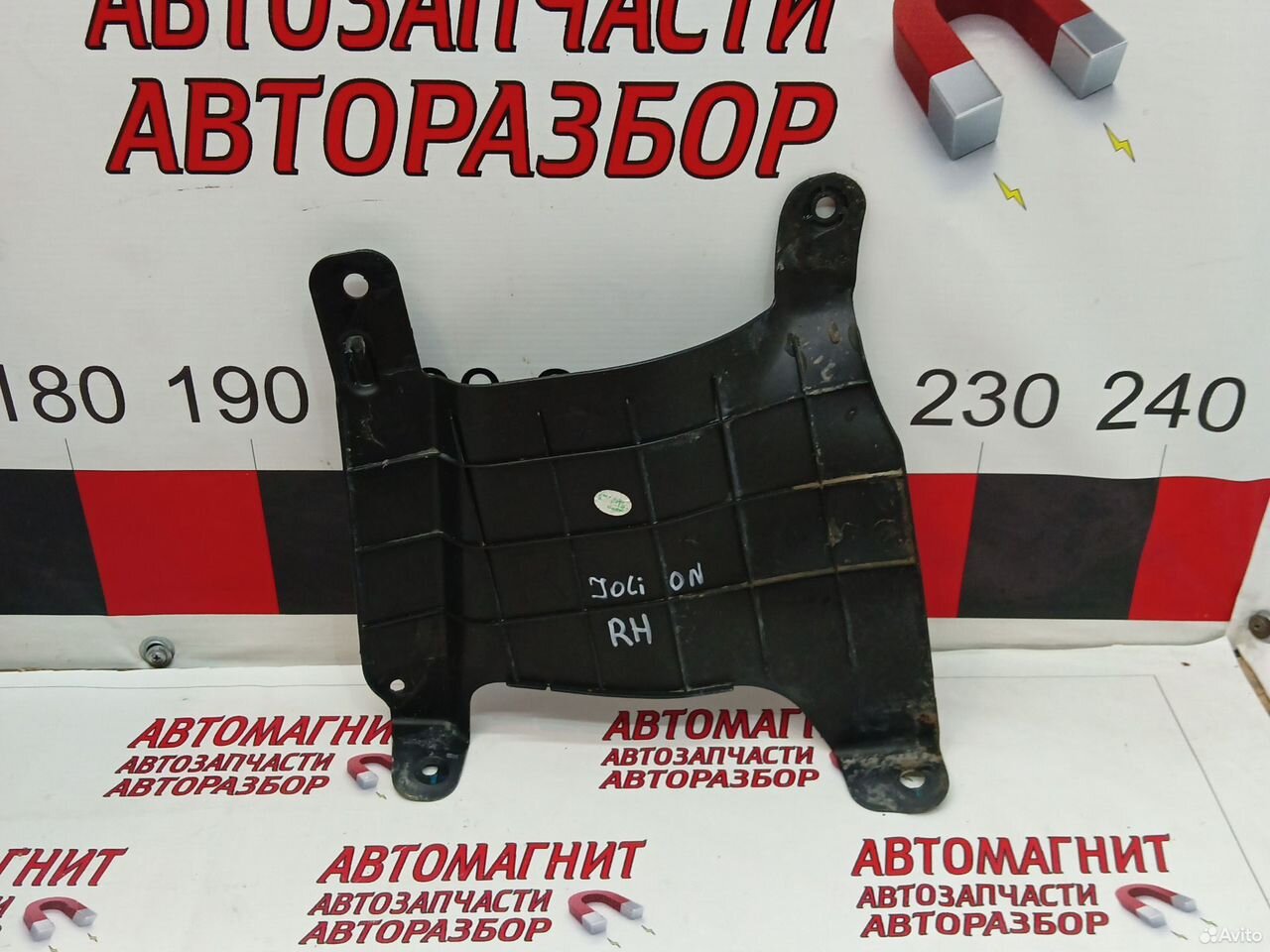 Пыльник двигателя правый Хавал Джолион