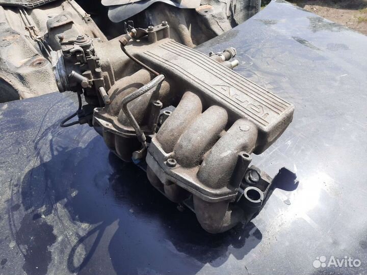 Впускной коллектор Audi 100 (C4) 2.3