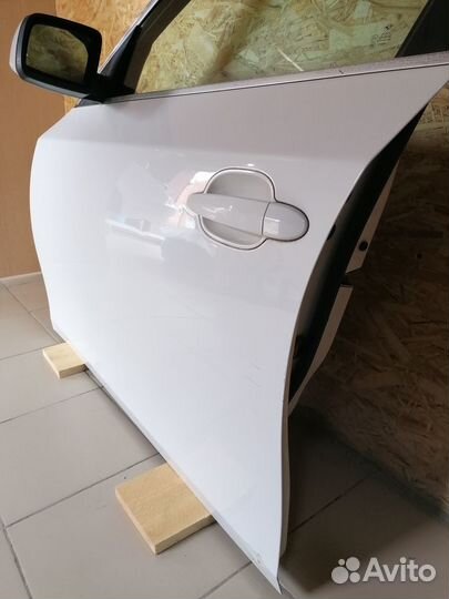 BMW E60 Дверь передняя левая с Японии