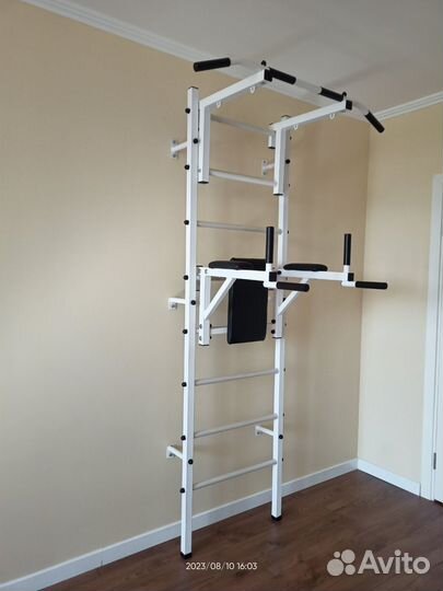 Шведская стенка с турником и брусьями