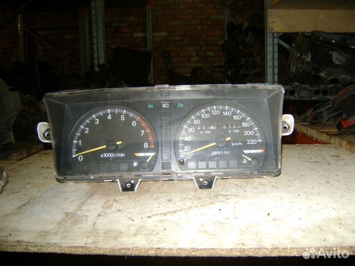 Комбинация приборов Митцубиси Галант Е3 Galant E3