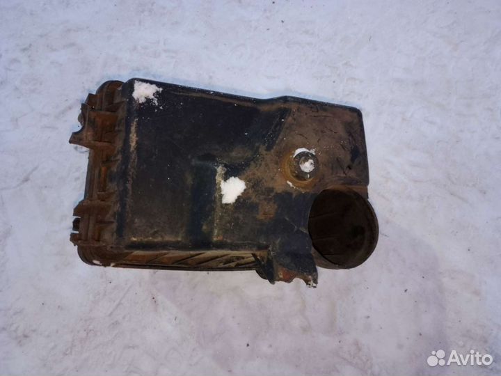 Корпус воздушного фильтра Mazda 323f ba