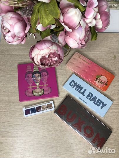 Набор палеток Kylie Denona Too faced Buxom Juvas