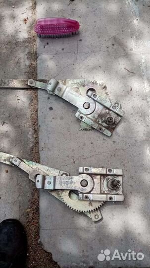 Задние стеклоподъемники газ 2410-31029, газ-3110