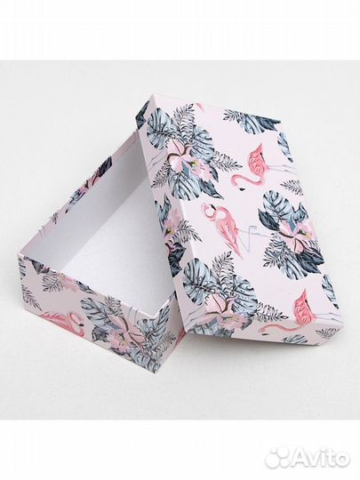 Подарочная коробка упаковка
