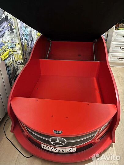 Детская кровать машина с подсветкой бу