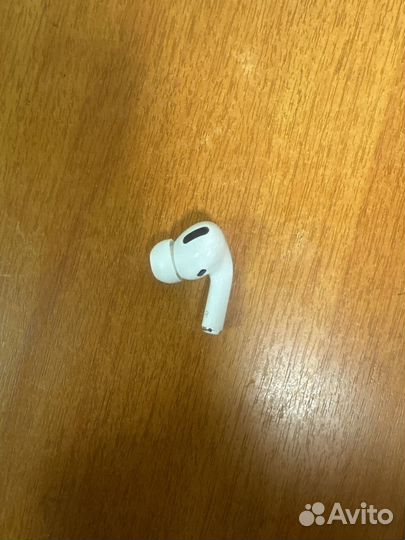 Правый наушник airpods pro оригинал