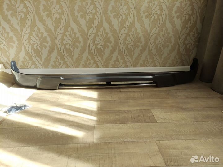 Губа переднего бампера Прадо