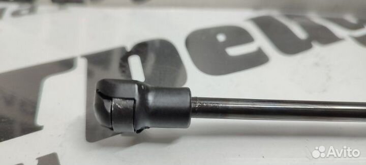 Амортизатор крышки багажника Volkswagen Passat Cc