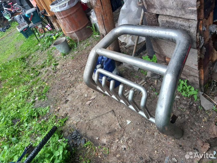 Продам кенгурятник на Ленд Крузер 120