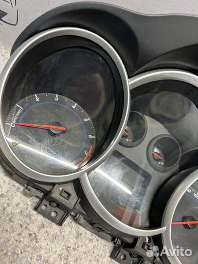 Панель приборов Chevrolet Cruze J300