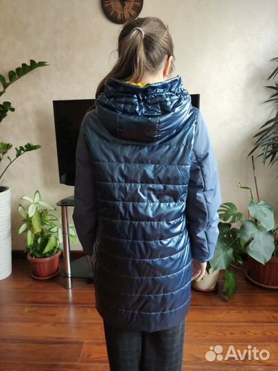Куртка лёгкая демисезонная на девочку 140-146 см