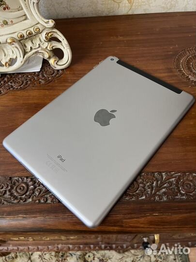 Apple iPad 6 32 gb 2018 А1954 Wi-Fi +Cellular