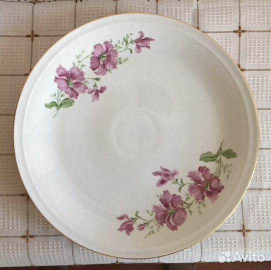 Посуда из столового сервиза