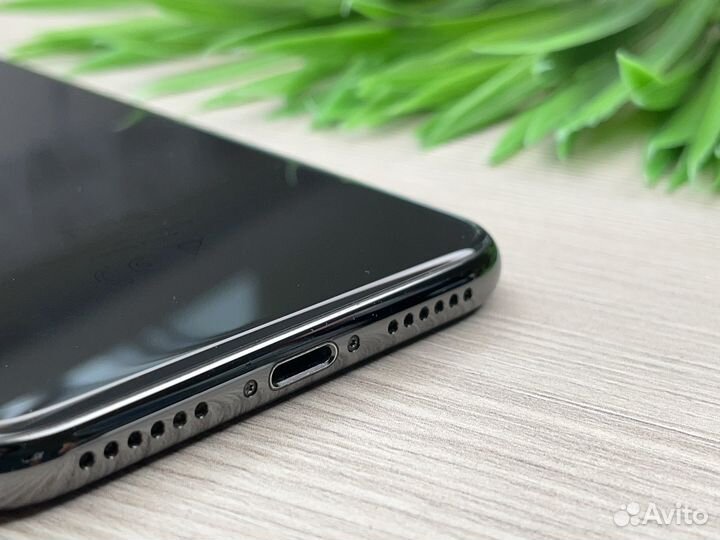 iPhone X 64GB Black (околоидеал)