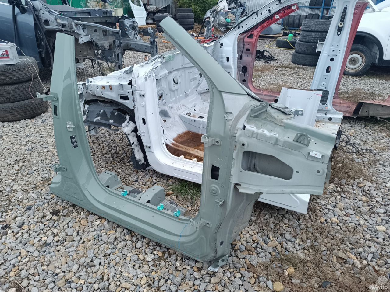 Порог правый стойка двери Exeed RX