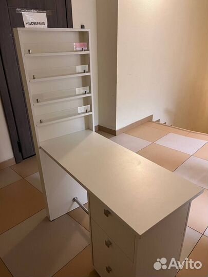 Маникюрный стол бу