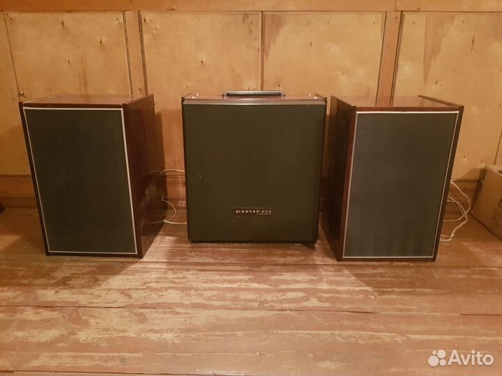 Катушечный магнитофон