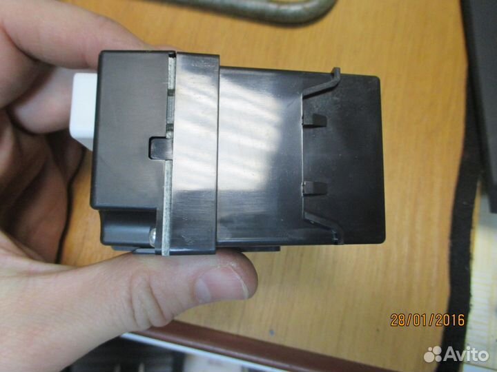 Кнопка аварийной сигнализации для Toyota Camry V40