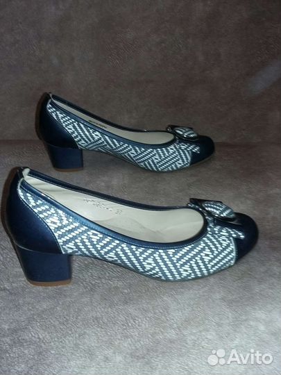 Кожаные туфли 37 размера,почти новые