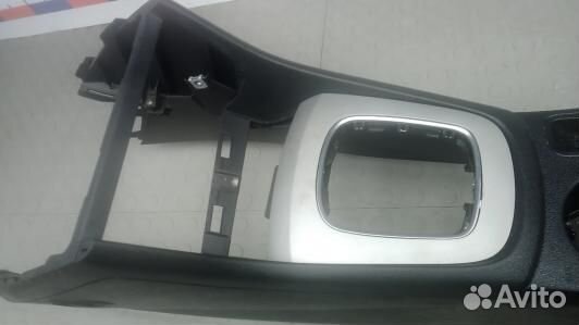 Подлокотник центральный audi Q3 (6OK22IX01)