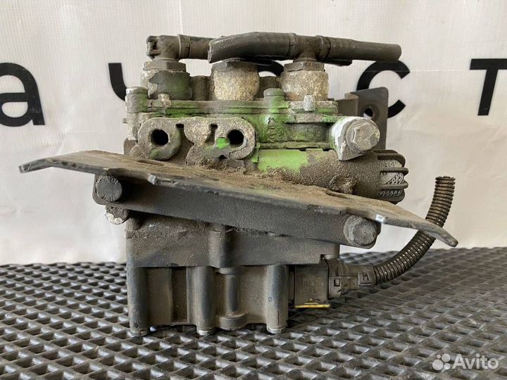 Кран уровня пола DAF 106 1888014