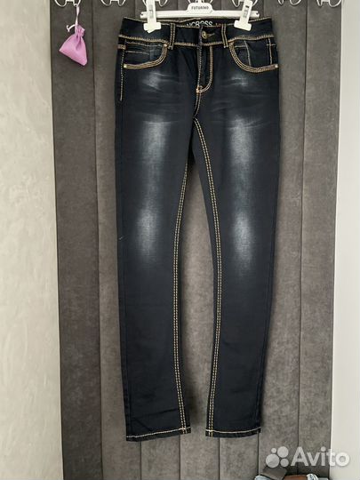 Узкие джинсы