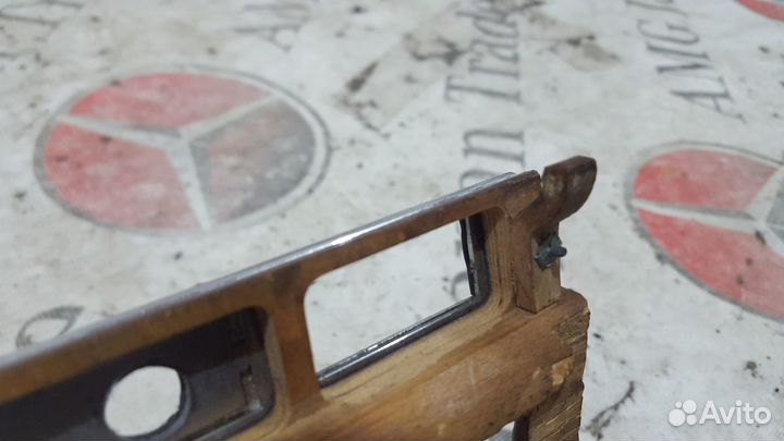 Центральная консоль на Mercedes-Benz W116