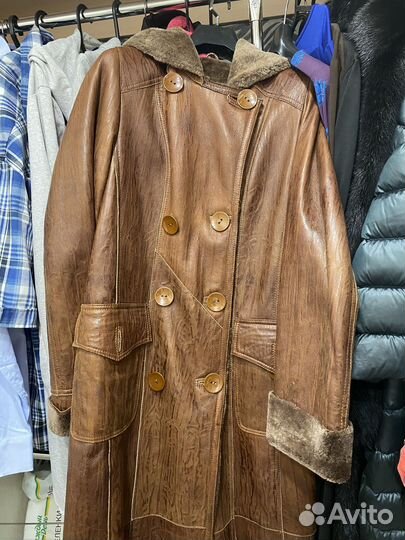 Продаётся зимняя дубленка
