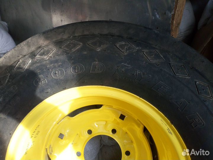 Продам колесо 11L-15FI