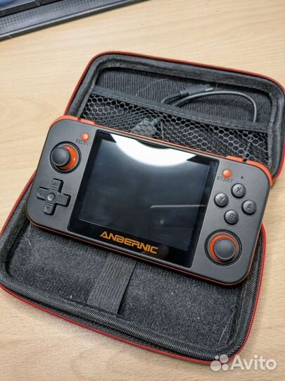 Портативная ретро-консоль Anbernic RG350