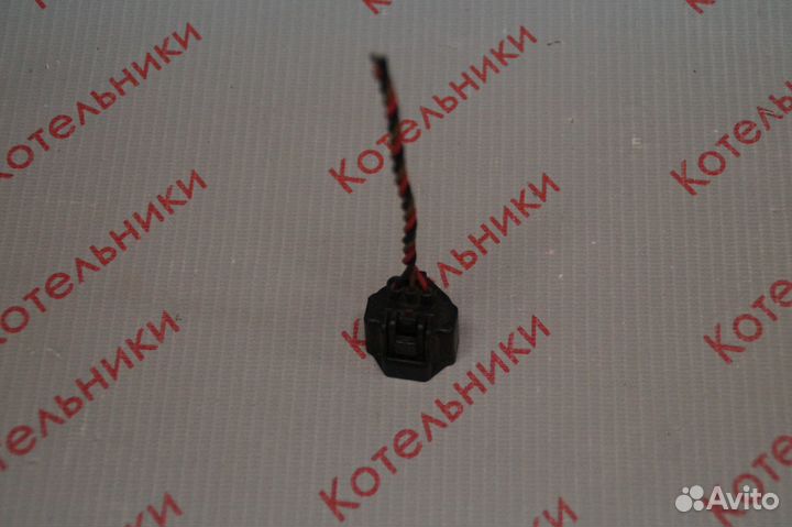 Nissan 31935-8E005 Разъем датчика скорости АКПП