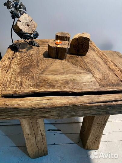 Стол из старинного дуба