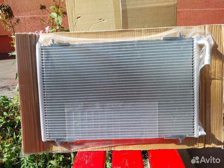 Радиатор кондиционера Peugeot 206