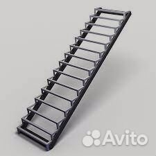 Лестница на металлокаркасе от производителя