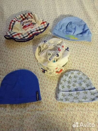 Панама и шапочки
