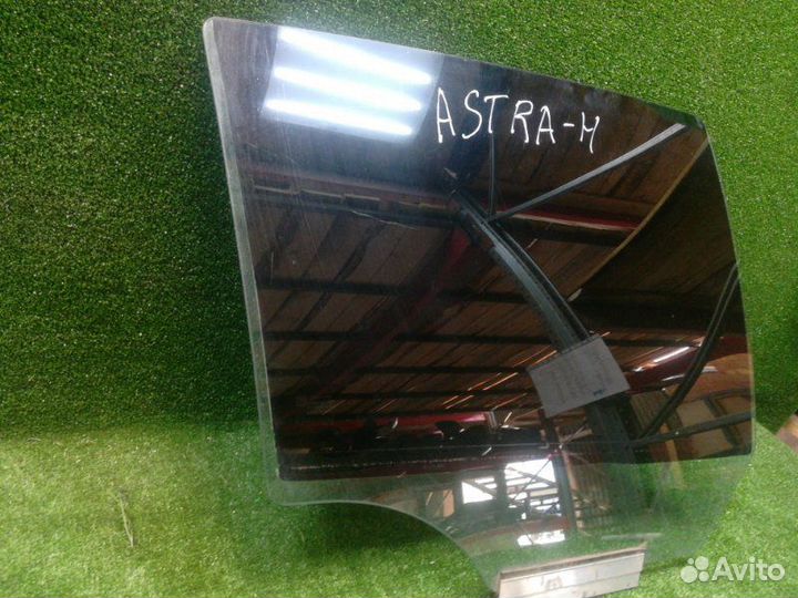 Стекло двери заднее правое Opel Astra H 2004-2011